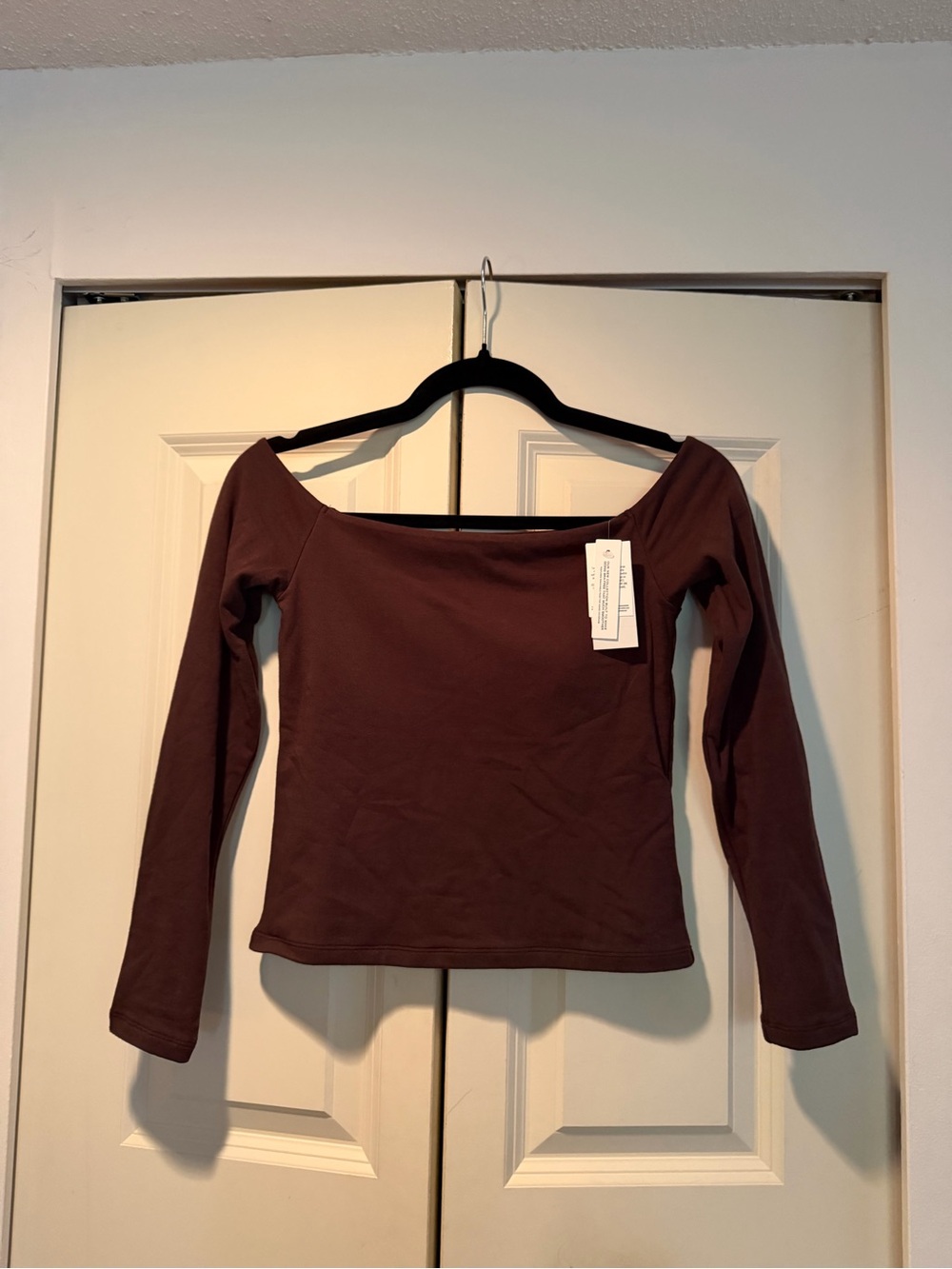 NWT Abercrombie Off-Shoulder Long Sleeve Top - Brown